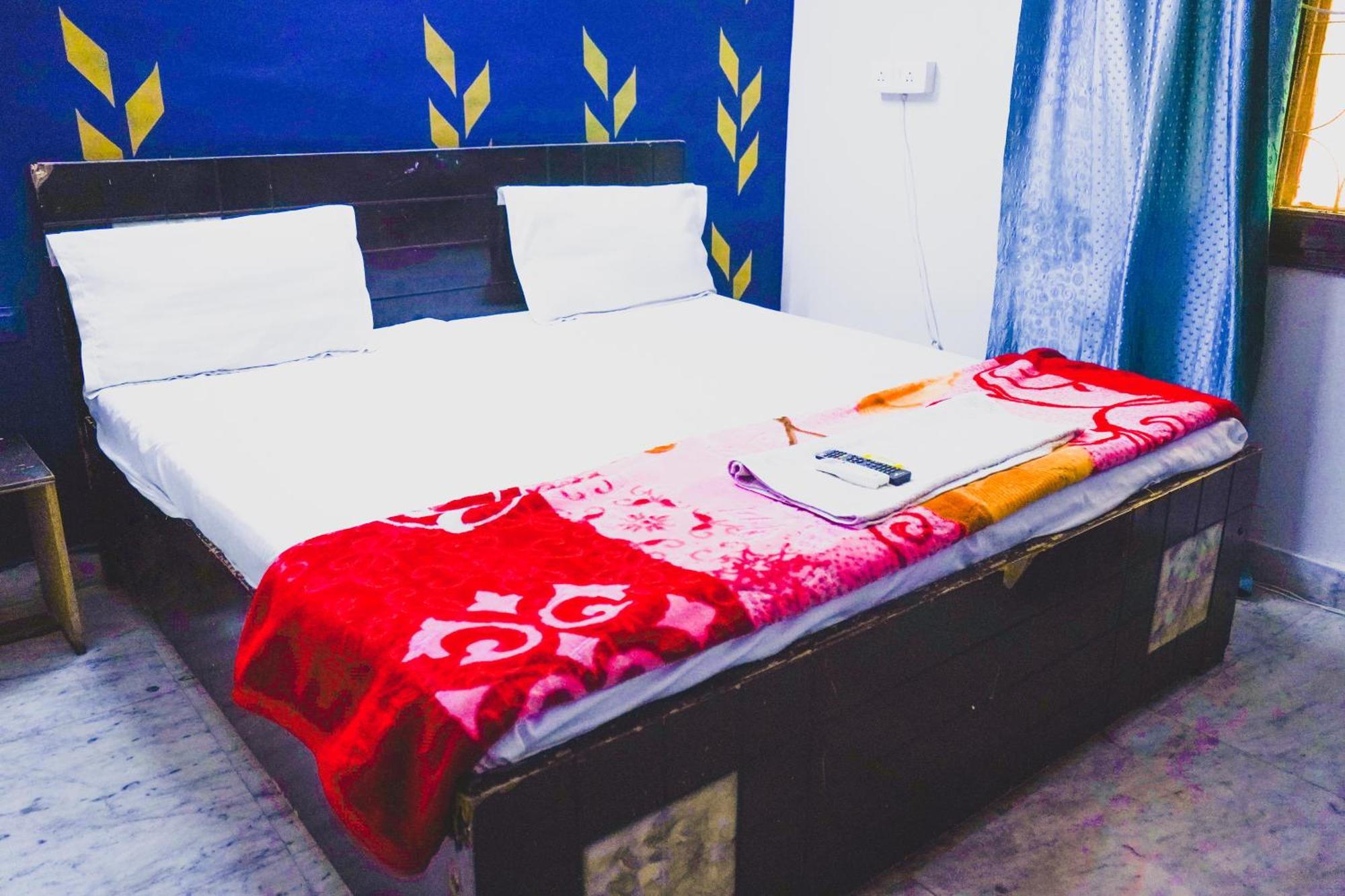 Hotel In - Krishnashrya *