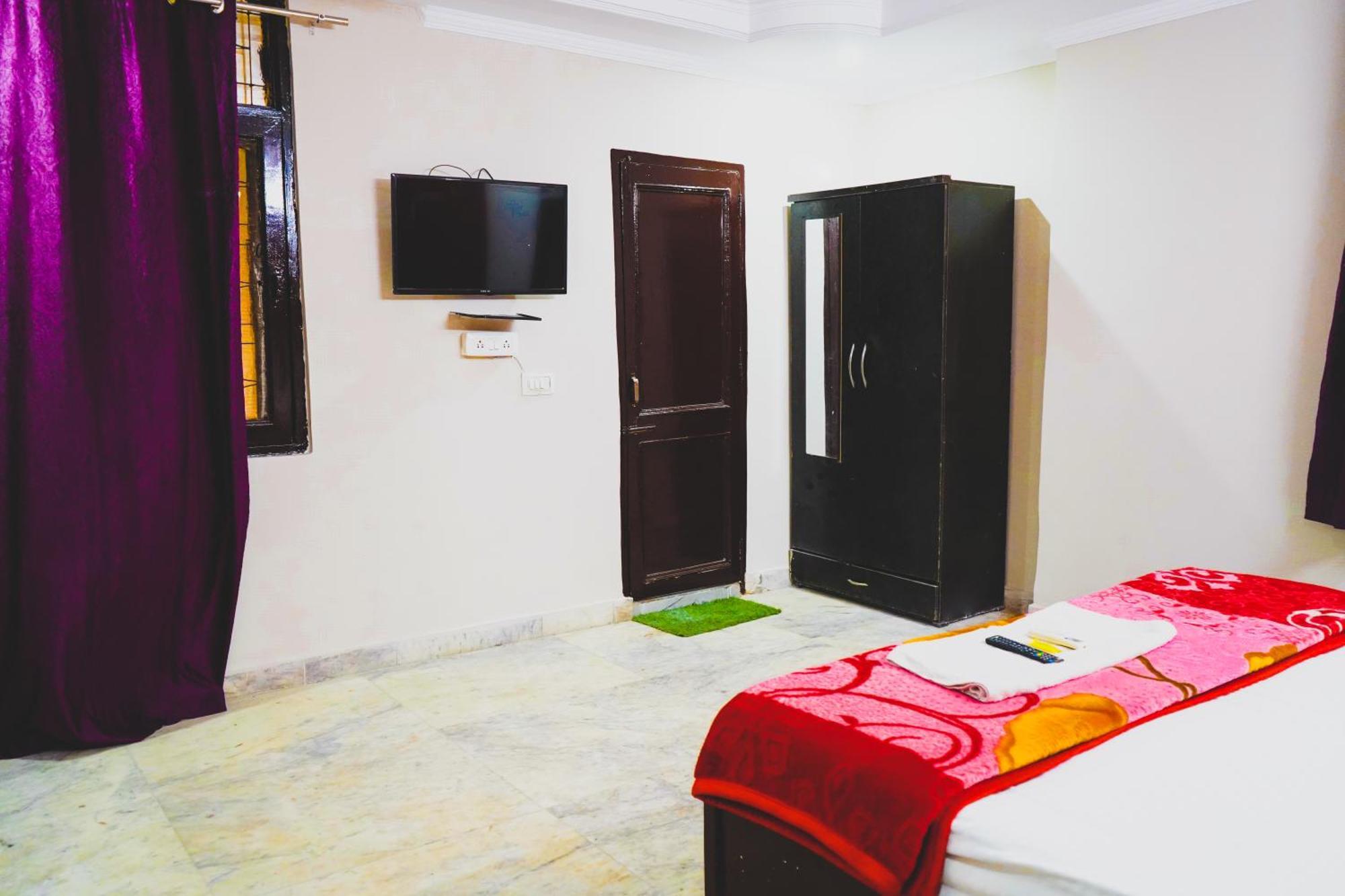 In - Krishnashrya Hotel Vrindavan